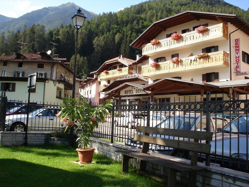 Hotel Denny Pinzolo Eksteriør bilde