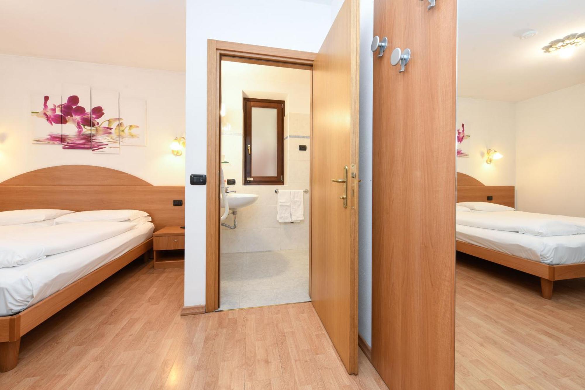 Hotel Denny Pinzolo Eksteriør bilde