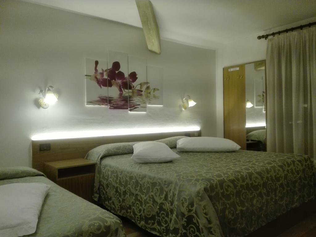 Hotel Denny Pinzolo Eksteriør bilde