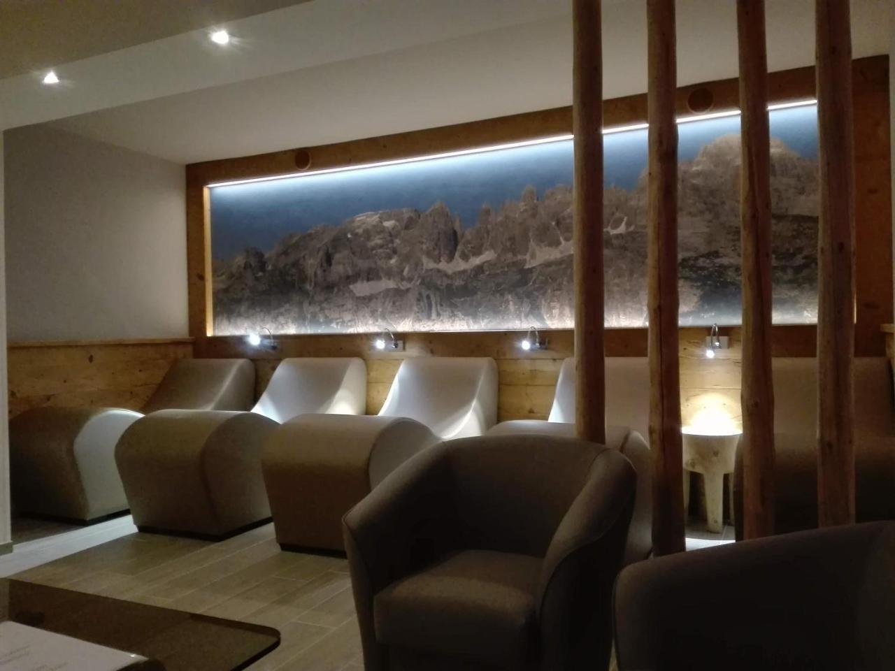 Hotel Denny Pinzolo Eksteriør bilde